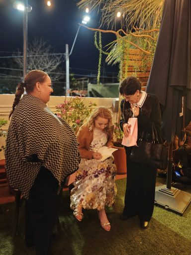 Presentación del libro "Entre los anillos de Saturno"